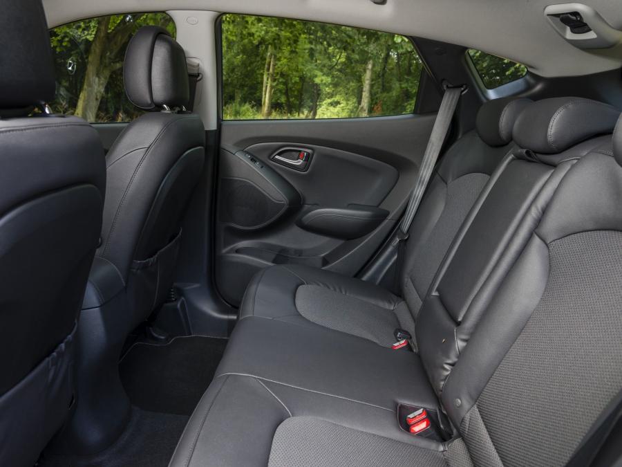  Hyundai ix35 2013 года  (UK) (фото 75 из 93)